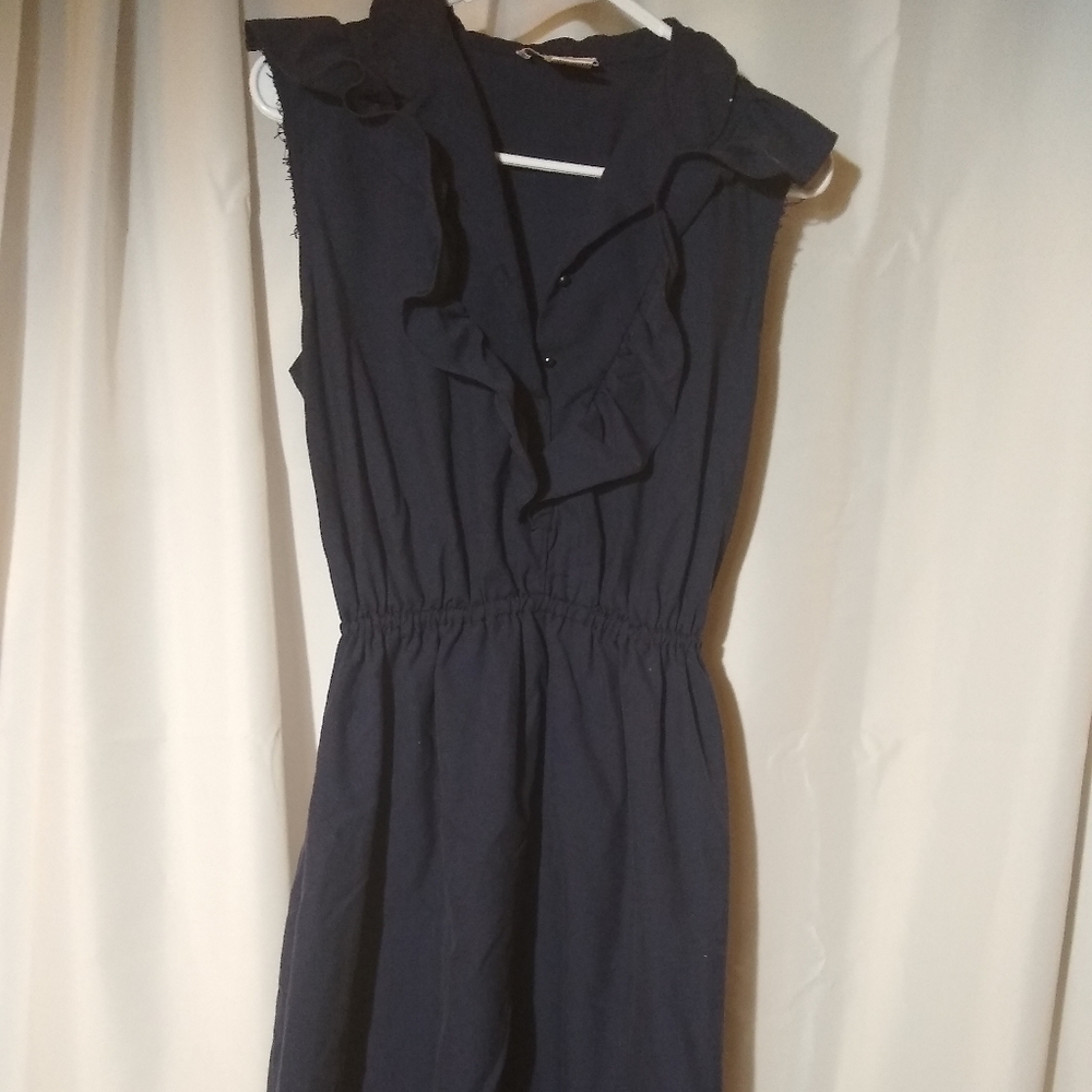 Black dress by Vanessa Barranies